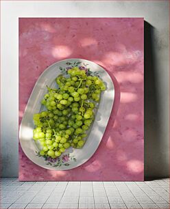 Πίνακας, Grapes on a Floral Plate Σταφύλια σε πιάτο λουλουδιών