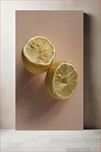 Πίνακας, Halved Lemons on Pink Surface Δικομμένα λεμόνια σε ροζ επιφάνεια