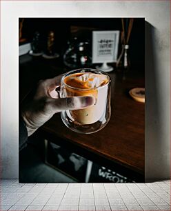 Πίνακας, Hand Holding a Coffee Drink Χέρι που κρατά ένα ποτό καφέ