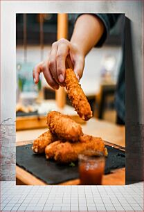 Πίνακας, Hand Holding Fried Food with Sauce Χέρι που κρατά τηγανητά τρόφιμα με σάλτσα