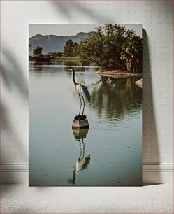 Πίνακας, Heron Sculpture in Tranquil Lake Γλυπτό Ερωδιού στην ήρεμη λίμνη