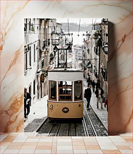 Πίνακας, Historic Tram in Narrow Street Ιστορικό τραμ στη στενή οδό