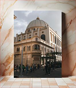 Πίνακας, Historical Building with Pedestrians Ιστορικό Κτήριο με Πεζούς