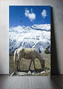 Πίνακας, Horse Grazing in Snowy Mountains Άλογα που βόσκουν στα χιονισμένα βουνά