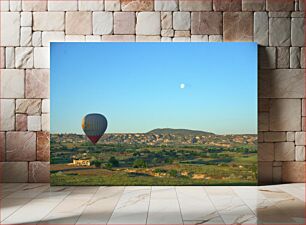 Πίνακας, Hot Air Balloon Over Scenic Landscape Μπαλόνι ζεστού αέρα πάνω από το γραφικό τοπίο