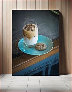 Πίνακας, Iced Coffee with Cookie on Plate Παγωμένος καφές με μπισκότο στο πιάτο