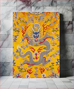 Πίνακας, Imperial 12-symbol robe of yellow twilled silk embroidered with nine 5-clawed dragons in gold, those in profile grasping Heavenly Jewel