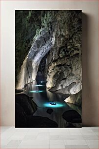 Πίνακας, Kayaking in an Illuminated Cave Καγιάκ σε μια φωτισμένη σπηλιά