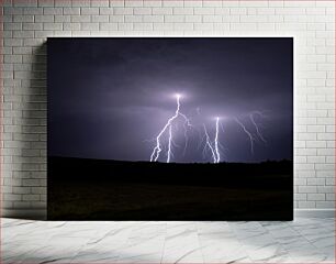 Πίνακας, Lightning in the Night Sky Κεραυνός στον νυχτερινό ουρανό