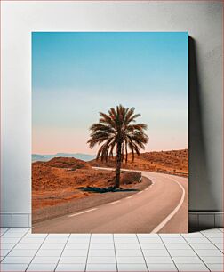 Πίνακας, Lonely Palm Tree on a Desert Road Μοναχικός Φοίνικας σε έναν δρόμο της ερήμου