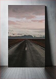 Πίνακας, Long Road to the Mountains Μακρύς δρόμος προς τα βουνά
