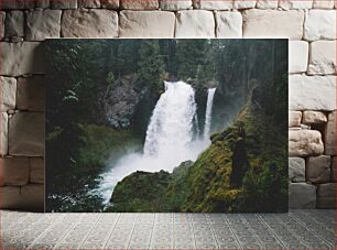 Πίνακας, Majestic Waterfall in Forest Μεγαλοπρεπής καταρράκτης στο δάσος