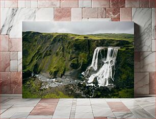 Πίνακας, Majestic Waterfall in Lush Landscape Μαγευτικός καταρράκτης σε καταπράσινο τοπίο