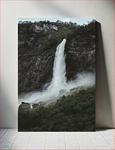 Πίνακας, Majestic Waterfall in Mountains Μεγαλοπρεπής καταρράκτης στα βουνά