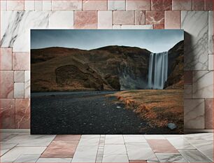 Πίνακας, Majestic Waterfall in Rugged Landscape Μαγευτικός καταρράκτης σε τραχύ τοπίο