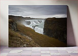 Πίνακας, Majestic Waterfall in Rugged Landscape Μαγευτικός καταρράκτης σε τραχύ τοπίο