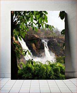 Πίνακας, Majestic Waterfall in the Forest Μεγαλοπρεπής καταρράκτης στο δάσος