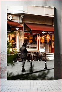 Πίνακας, Man in Front of Cafe Άνδρας μπροστά από το καφέ