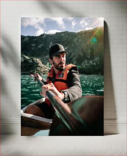 Πίνακας, Man Kayaking in Mountain Lake Άνδρας που κάνει καγιάκ στη λίμνη Mountain