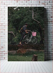 Πίνακας, Man with Bicycle in Green Park Άνδρας με ποδήλατο στο Green Park