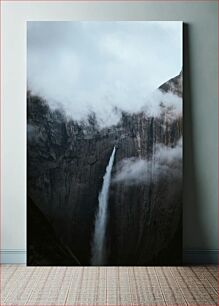 Πίνακας, Misty Waterfall in the Mountains Ο ομιχλώδης καταρράκτης στα βουνά