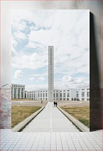 Πίνακας, Modern Architecture with Central Pillar Μοντέρνα Αρχιτεκτονική με Κεντρικό Στύλο