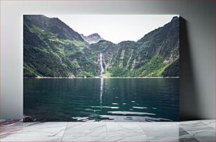 Πίνακας, Mountain Lake Landscape with Waterfall Ορεινό τοπίο λίμνης με καταρράκτη