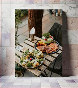 Πίνακας, Outdoor Table with Delicious Food Τραπέζι εξωτερικού χώρου με νόστιμο φαγητό