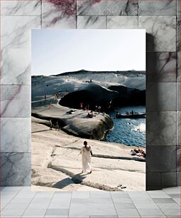 Πίνακας, People Enjoying a Rocky Beach Άνθρωποι που απολαμβάνουν μια βραχώδη παραλία