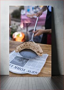 Πίνακας, Person Handling Freshly Baked Bread on Newspaper Άτομο που χειρίζεται φρεσκοψημένο ψωμί στην εφημερίδα