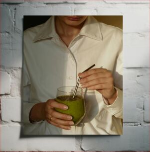 Πίνακας, Person Holding Green Smoothie Person Holding Green Smoothie