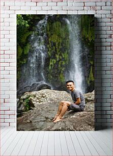 Πίνακας, Person Sitting Near Waterfall Άτομο που κάθεται κοντά στον καταρράκτη