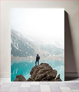 Πίνακας, Person Standing by a Mountain Lake Άτομο που στέκεται δίπλα σε μια ορεινή λίμνη