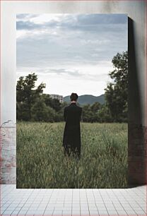 Πίνακας, Person Standing in a Field Άτομο που στέκεται σε ένα χωράφι