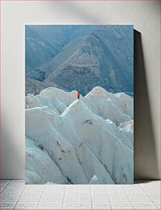 Πίνακας, Person Standing on Rocky Mountain Πρόσωπο που στέκεται στο Βραχώδες Βουνό