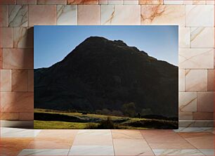 Πίνακας, Person Walking Near Mountain at Sunset Πρόσωπο που περπατά κοντά στο βουνό στο ηλιοβασίλεμα