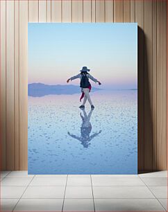 Πίνακας, Person Walking on Water Reflection Άτομο που περπατά στο νερό Αντανάκλαση