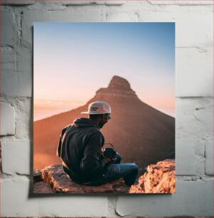 Πίνακας, Photographer in the Mountains at Sunset Φωτογράφος στα βουνά στο ηλιοβασίλεμα