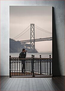 Πίνακας, Photographer on Pier with Bridge in Background Φωτογράφος στην προβλήτα με γέφυρα στο φόντο