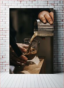 Πίνακας, Pouring Coffee Cubes Ρίχνοντας Κύβους Καφέ