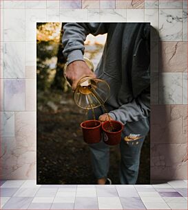 Πίνακας, Pouring Coffee Outdoors Ρίχνοντας καφέ σε εξωτερικούς χώρους