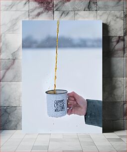 Πίνακας, Pouring Drink into Mug Ρίχνοντας ποτό σε Κούπα