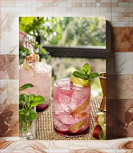 Πίνακας, Refreshing Summer Drink with Mint Garnish Δροσιστικό καλοκαιρινό ρόφημα με γαρνιτούρα μέντας