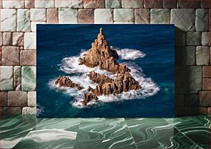 Πίνακας, Rock Formation in Turbulent Waters Σχηματισμός βράχου σε ταραγμένα νερά
