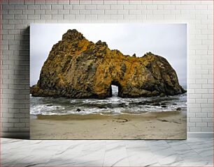 Πίνακας, Rock Formation with Arch at the Beach Βραχώδης σχηματισμός με Αψίδα στην Παραλία