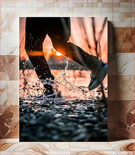 Πίνακας, Running Through Water at Sunset Τρέξιμο μέσα από το νερό στο ηλιοβασίλεμα