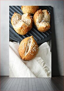 Πίνακας, Salted Bread Rolls on Grill Αλατισμένα ψωμάκια στη σχάρα