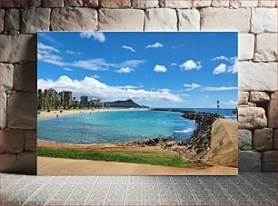 Πίνακας, Scenic Beach with City Skyline Γραφική παραλία με τον ορίζοντα της πόλης