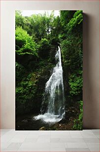 Πίνακας, Scenic Waterfall in Lush Greenery Γραφικός καταρράκτης στο καταπράσινο τοπίο