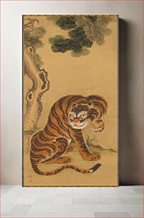 Πίνακας, Seated tiger at bottom; pine tree along L and top edge; tiger's PL paw raised with outstretched claws; blue and yellow eyes; hot-pink highlights on eyes and mouth; aqua blue silk brocade border